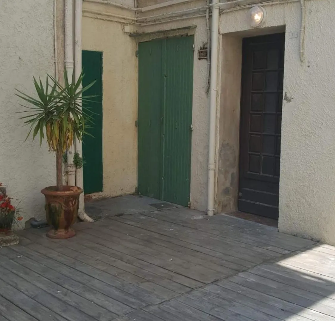 דירות Avignon Hyper Centre צרפת